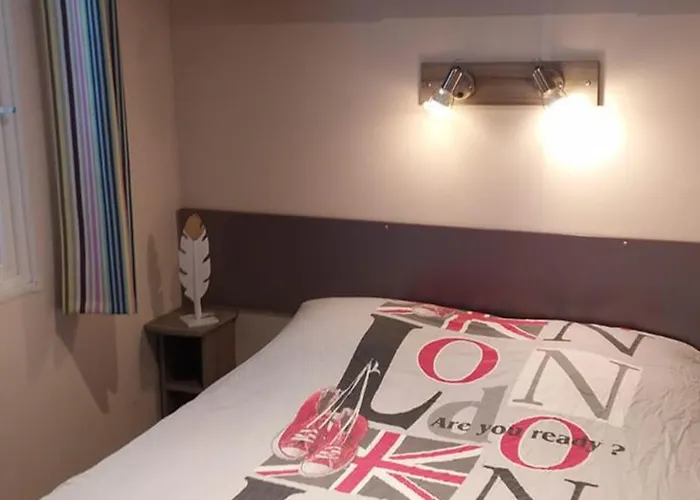 Mobil-home Confortable - Terrasse Prive - Api-1-52-552 *